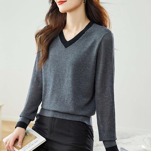 CC-MY-502    V领针织上衣女款早秋2024春秋拼色时尚洋气羊毛长袖毛衣打底衫女 商品图2