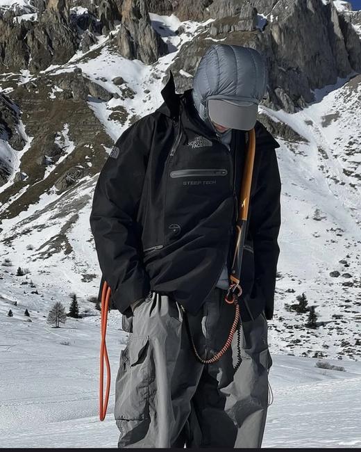 毒家，官网同步在售5000+ 北面ue系列男女同款GORETEX STEEP TECH硬壳冲锋衣防水透气风帽可拆卸~斜开襟 商品图0