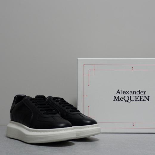 𝐀𝐥𝐞𝐱𝐚𝐧𝐝𝐞𝐫𝐌𝐜𝐐𝐮𝐞.𝐧麦昆德训小白鞋麦昆新设计总监𝐒𝐞𝐚𝐧带来的首作（HC） 商品图4