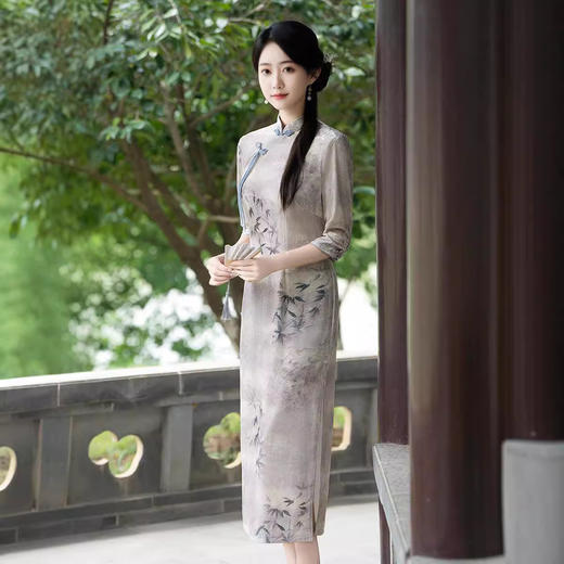 ZAYS-223雪花绒旗袍2024秋季新款改良年轻气质优雅日常新中式复古旗袍裙 商品图3