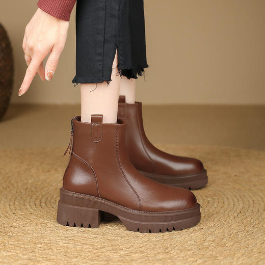 品质好货 | Safiya/索菲娅2024秋冬圆头复古休闲粗跟厚底短靴 SF44118717 商品图6