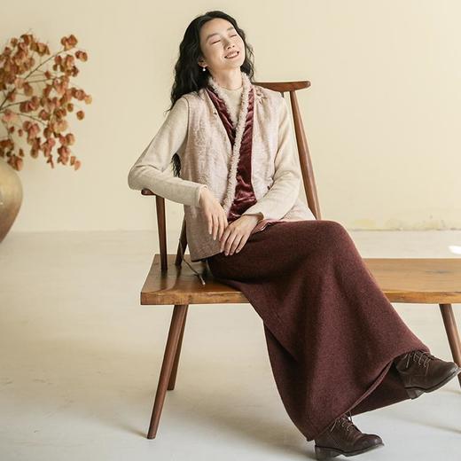 牧衣游原创 牦牛绒毛织混纺半身裙女冬新款软糯轻盈直筒裙 自由鸟 商品图2