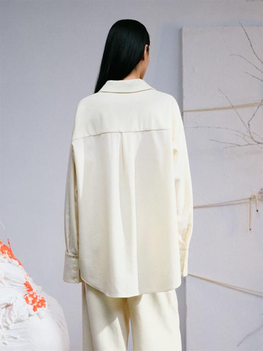 LIYIHAN 进口面料24秋绵羊毛刺绣衬衫长袖落肩女款简约宽松高级感 商品图4