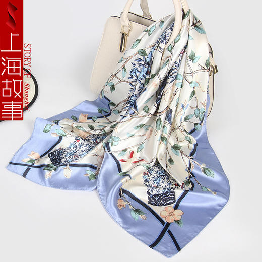 【上海故事，新款仿丝大方巾】2025春秋新款丝滑质感大方巾，手感柔软飘逸透气亲肤丝滑，薄空姐领巾仿丝丝巾妈妈礼物QQ新年礼盒年货礼盒 商品图5