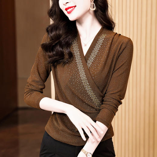 雀说亮丝网纱烫钻打底衫新款时尚洋气百搭交叉V领长袖小衫AL2827 商品图2