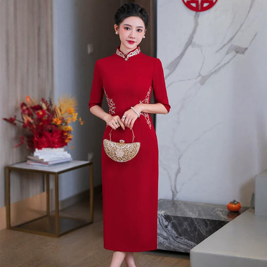 高端喜婆婆红色年轻刺绣亮丝敬酒结婚新中式妈妈婚宴装婚旗袍HQ349 商品图2
