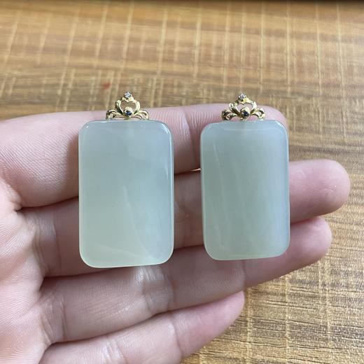 玉美人菲菲HZ^18K和田玉事牌吊坠约37*20mm-多样性发一 商品图0