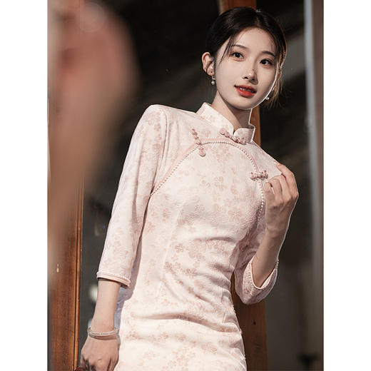 2024新款秋冬季改良新中式粉色碎花日常长袖民国大小姐旗袍LSB3140 商品图3