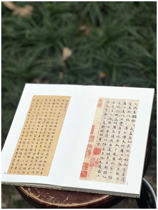 历代法帖精粹：《文徵明小楷两种》
出版：浙江古籍出版社
版次：2022年5月第1版第1次印刷
书号：9787554022061
定价：480元
售价：120元。
装帧：布面精装，宣纸印刷，单面，经折装 商品图5