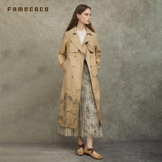 Famecoco范可儿戗驳领收腰系带长款风衣气质山水印花FAC6AT004 商品图1