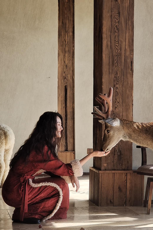 牧衣游原创 提花丝麻刺绣连衣裙宽松文艺复古气质红色长裙 青山茂 商品图5