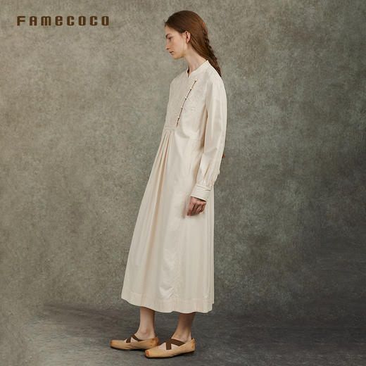 Famecoco范可儿旗袍领新中式刺绣连衣裙直筒A字长裙FAC6FA008 商品图2