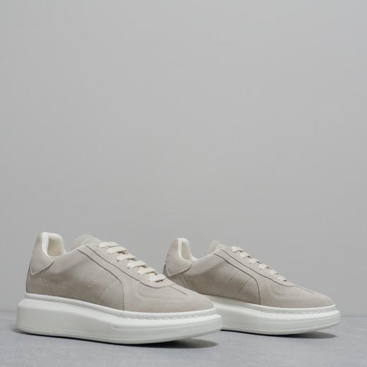 𝐀𝐥𝐞𝐱𝐚𝐧𝐝𝐞𝐫𝐌𝐜𝐐𝐮𝐞.𝐧麦昆德训小白鞋麦昆新设计总监𝐒𝐞𝐚𝐧带来的首作（HC） 商品图8