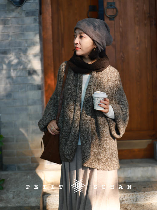 PETIT SCHAN小闪 CLO#413 Neck and neck 不分上下 牦牛绒手纺纱纯手编针织开衫大外套 商品图2