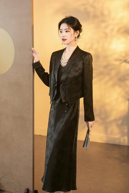 漆黑连衣裙HJ3S98 商品图0