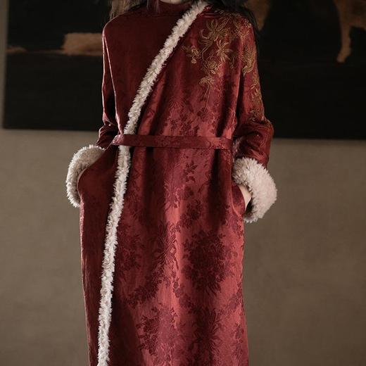 牧衣游原创 提花丝麻刺绣连衣裙宽松文艺复古气质红色长裙 青山茂 商品图3