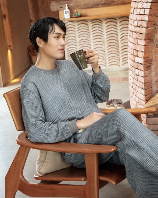 宜色家男士五层纱卫衣款家居服 商品图0