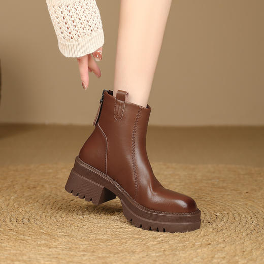 品质好货 | Safiya/索菲娅2024秋冬圆头复古休闲粗跟厚底短靴 SF44118717 商品图8