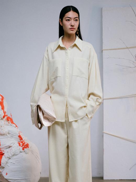 LIYIHAN 进口面料24秋绵羊毛刺绣衬衫长袖落肩女款简约宽松高级感 商品图2