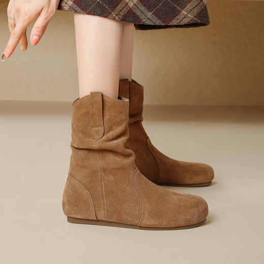 品质好货 | Safiya/索菲娅2024秋冬 复古反绒牛剖层革短筒堆堆勃肯靴 SF44118707 商品图6