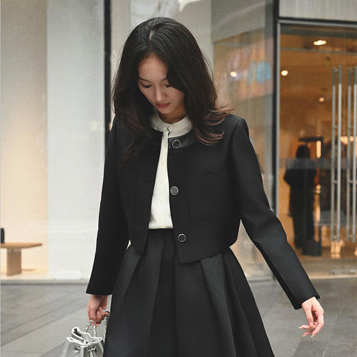 【顺丰包邮】82808 洛诗琳高定设计感拼接丝毛短款小外套女02019 商品图2