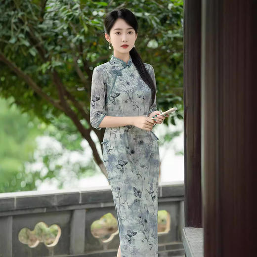 ZAYS-5282烂花绒旗袍2024秋季改良新中式高级感年轻款旗袍日常修身时尚旗袍 商品图0