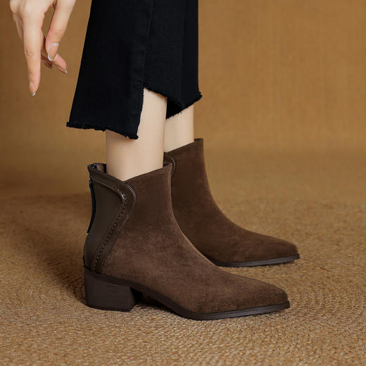 品质好货 | Safiya/索菲娅2024秋冬复古尖头反绒低跟英伦风短靴 SF44118712 商品图5