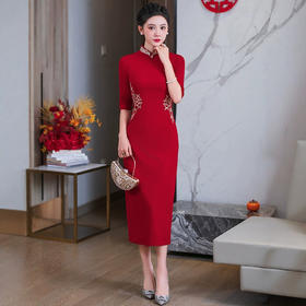 高端喜婆婆红色年轻刺绣亮丝敬酒结婚新中式妈妈婚宴装婚旗袍HQ349