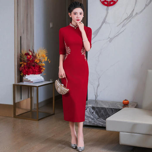 高端喜婆婆红色年轻刺绣亮丝敬酒结婚新中式妈妈婚宴装婚旗袍HQ349 商品图0