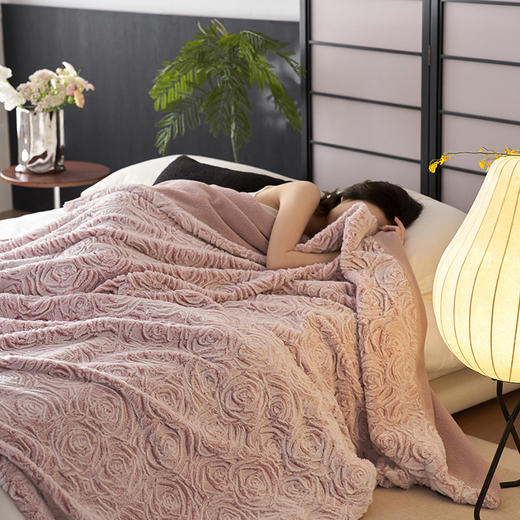 自然醒兔毛大马士革曼塔玫瑰系列盖毯毛毯欧式肌理感立体刷花兔毛绒毛毯秋冬加厚午睡毯高端沙发毯盖毯MT 商品图5