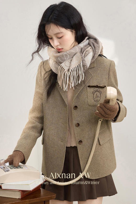 鹿向南「日落巴黎」学院风卡其色短款西装毛呢外套女秋冬新款上衣 商品图5