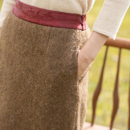 牧衣游原创 进口澳毛呢混纺半身裙女新款简约保暖百搭直筒裙 遇椿 商品图3