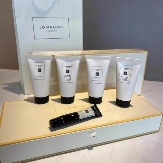 祖•玛珑/JO  MALONE  LONDON  帕丁顿熊限定联名香氛护手霜限量礼盒装（护手霜+唇蜜） 50ML*4+15ML 商品图5