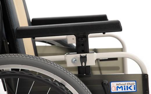 康复系列【日本MIKI三贵电动轮椅车】站立刹车系统轻便万向前轮老年人代步车灵活四轮可拆卸外座背垫 商品图3