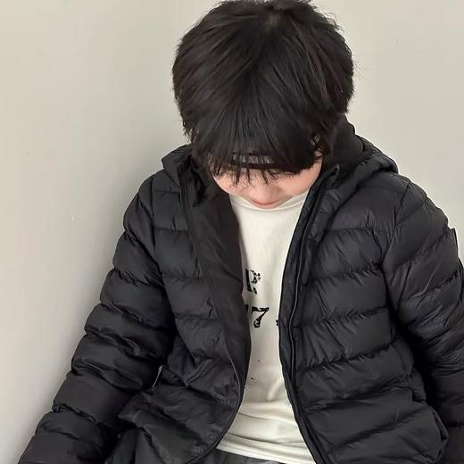 云仓 全年龄段可穿 黑色连帽轻薄羽绒服 商品图4