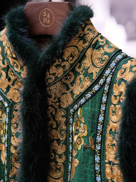 双11惠享 |盛唐牡丹| 福寿牡丹水貂毛坎肩-绿色[特价品] 商品图5