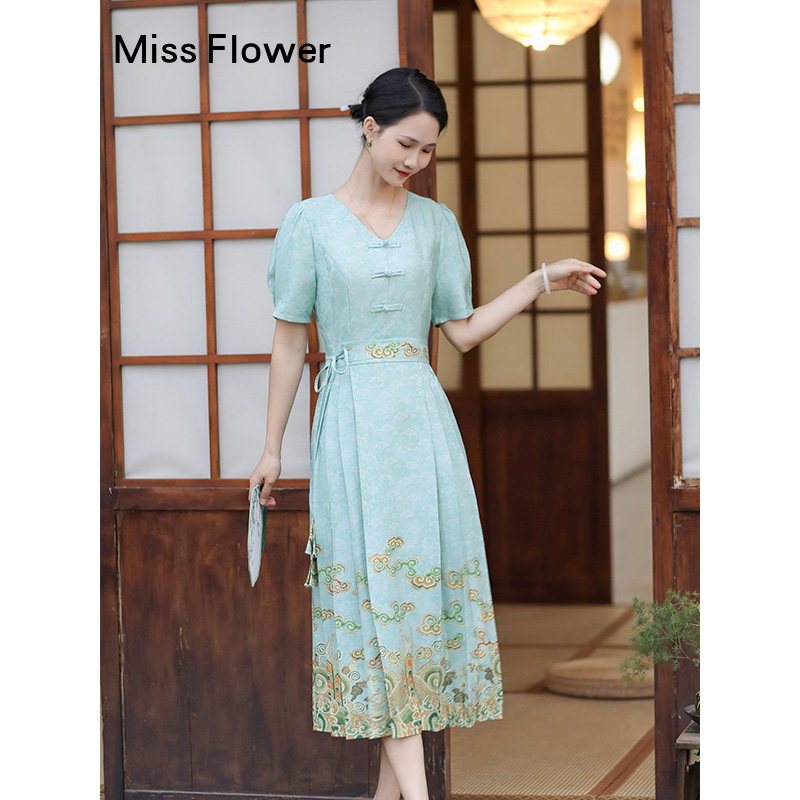 勿忘花新中式绿色连衣裙女夏季2025新款女装气质马面裙裙子