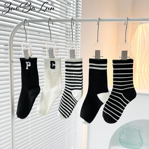 5双全棉袜子女士 黑白字母条纹潮袜 中筒袜秋冬纯棉学生运动袜日系黑白条纹吸汗防臭潮袜 商品图2
