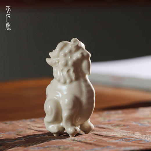 问鼎天石窑白陶泥狮兽茶宠 商品图0