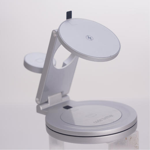 1024系列三合一折叠无线充 商品图3