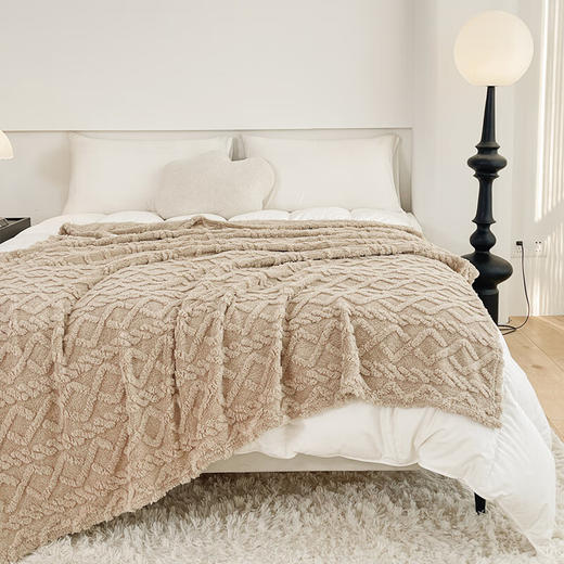 皇冠T1105棕影剪花绒毛毯卡其 商品图2