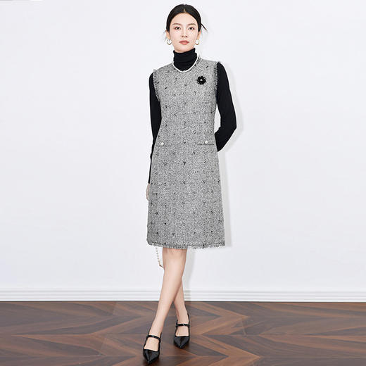 【高货wl】全新升级【铂金会员321/天猫429/差价108】(14839) 洛诗琳秋冬轻奢名媛亮丝编织法式圆领无袖背心连衣裙 商品图3