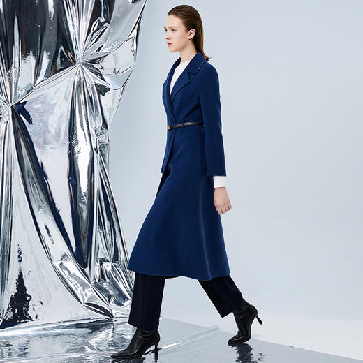 EITIE爱特爱冬季新款洋气经典翻领收腰显瘦长款毛呢大衣女7614312 商品图1