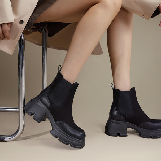千百度厚底拼接切尔西靴女冬季烟筒靴保暖单靴A24537301 商品图4