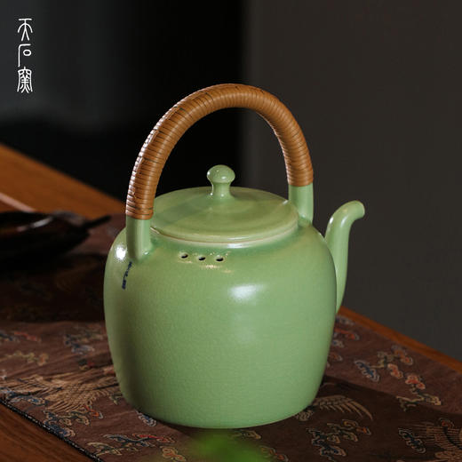 问鼎天石窑青汝问泉壶 商品图2