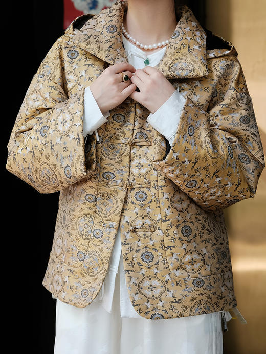 双11惠享 |盛唐牡丹| 鹤鹿同春重缎宋锦连帽夹棉外套[特价品] 商品图1