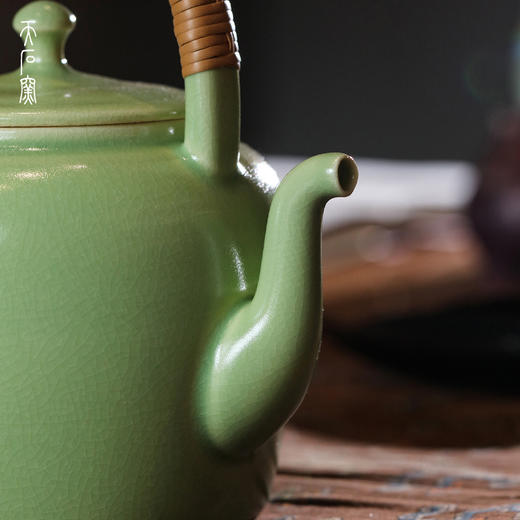 问鼎天石窑青汝问泉壶 商品图4