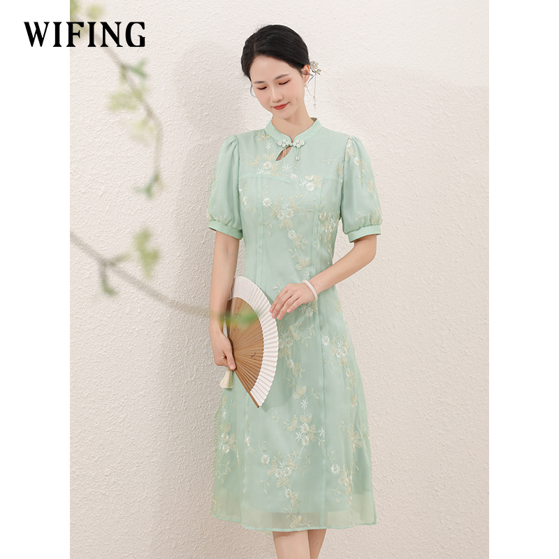 未风绿色新中式国风连衣裙女2024年新款夏季女装气质网纱绣花裙子