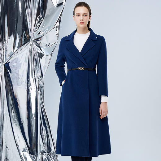 EITIE爱特爱冬季新款洋气经典翻领收腰显瘦长款毛呢大衣女7614312 商品图3