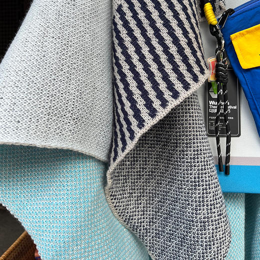 乌镇戏剧节第十一届披肩撞色针织毛线围巾披肩 商品图2